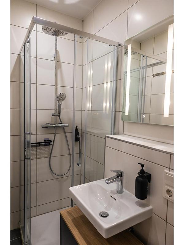 Hln Apartments Am Bahnhof Саарбрюкен Екстер'єр фото
