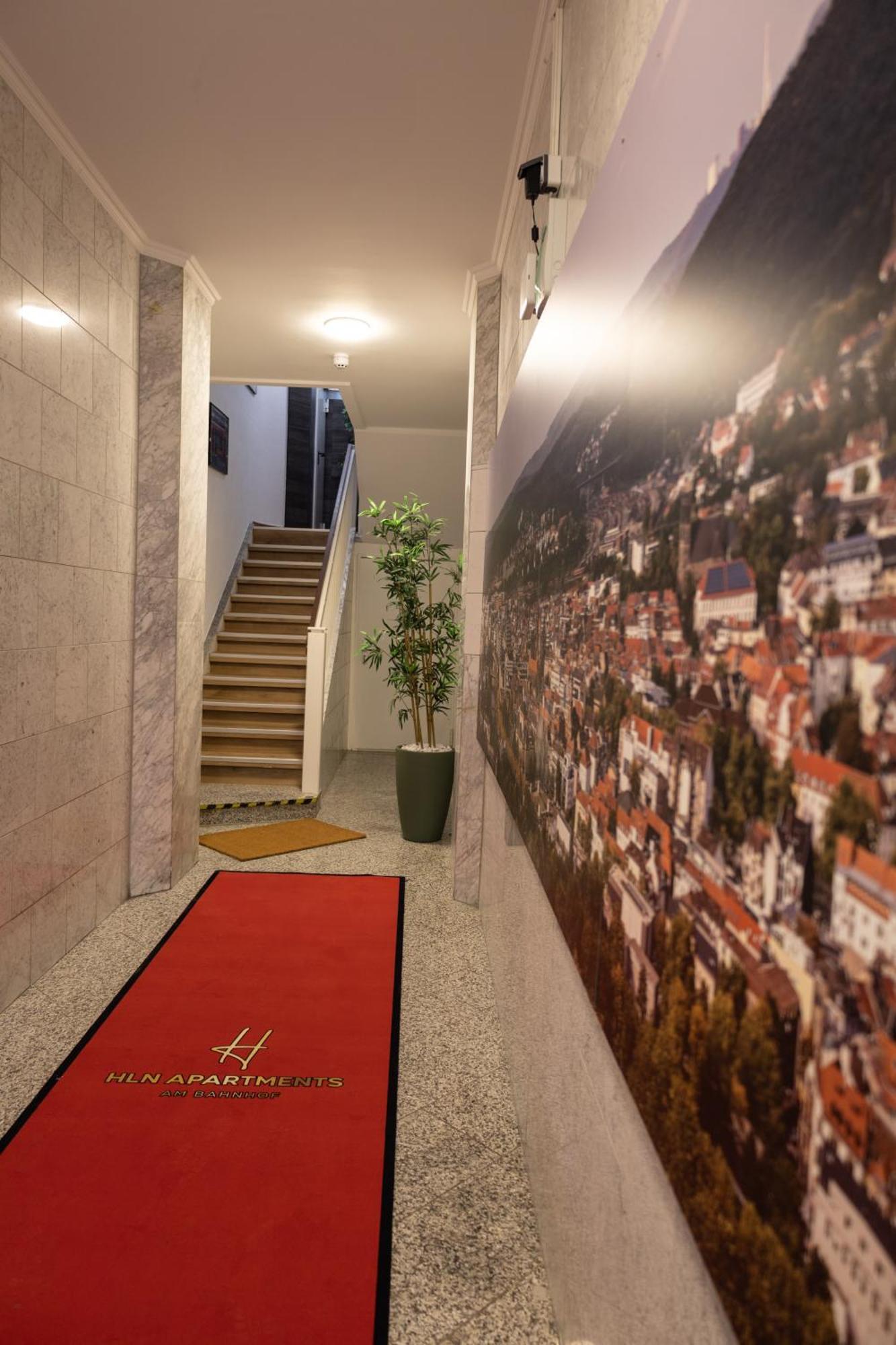 Hln Apartments Am Bahnhof Саарбрюкен Екстер'єр фото